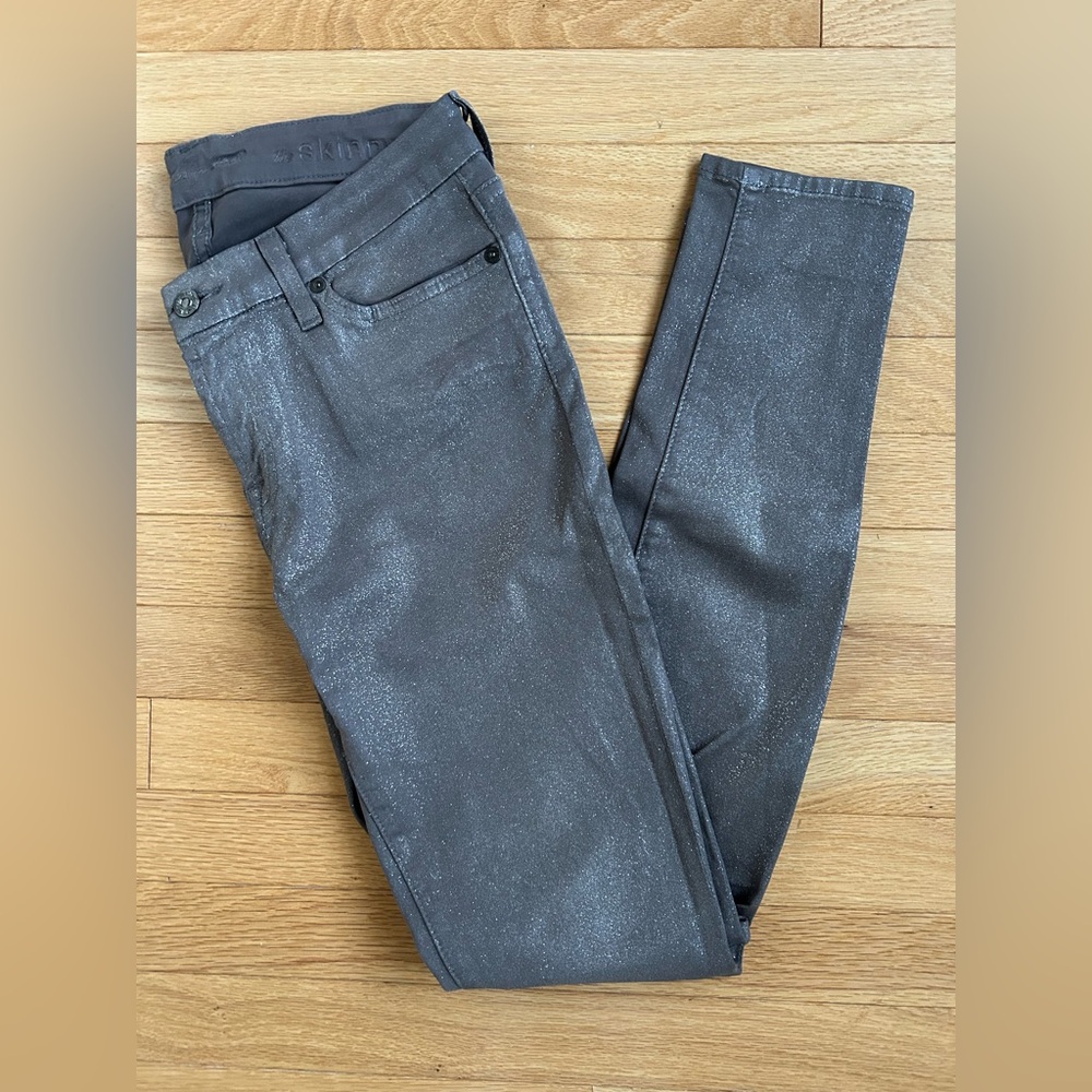 7 for All Mankind Gray Glitter “The Skinny” Jeans 
Size: 28/6 
Used (Like New)